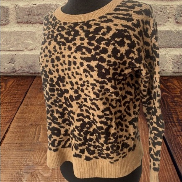 Women’s Loft animal print sweater size xs - Picture 3 of 6